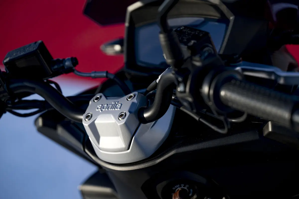 Puesto de mando de Aprilia SR GT 200
