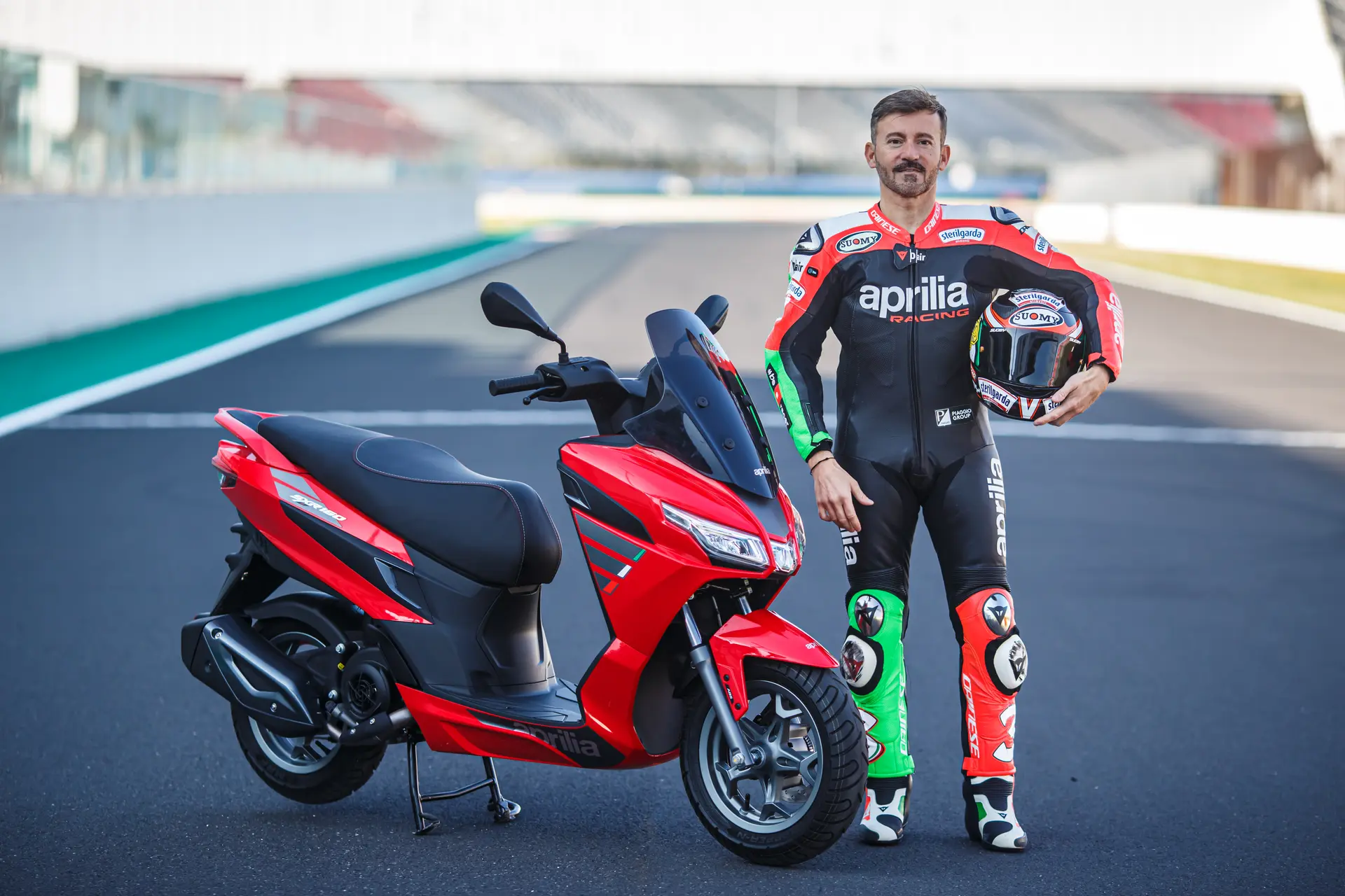 Aprilia SXR 160, detalle de conducción