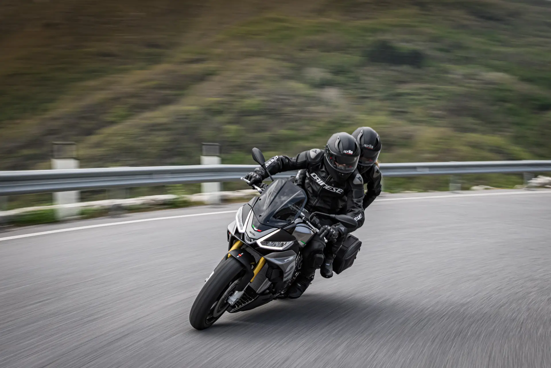 Aprilia Tuono V4 en pista