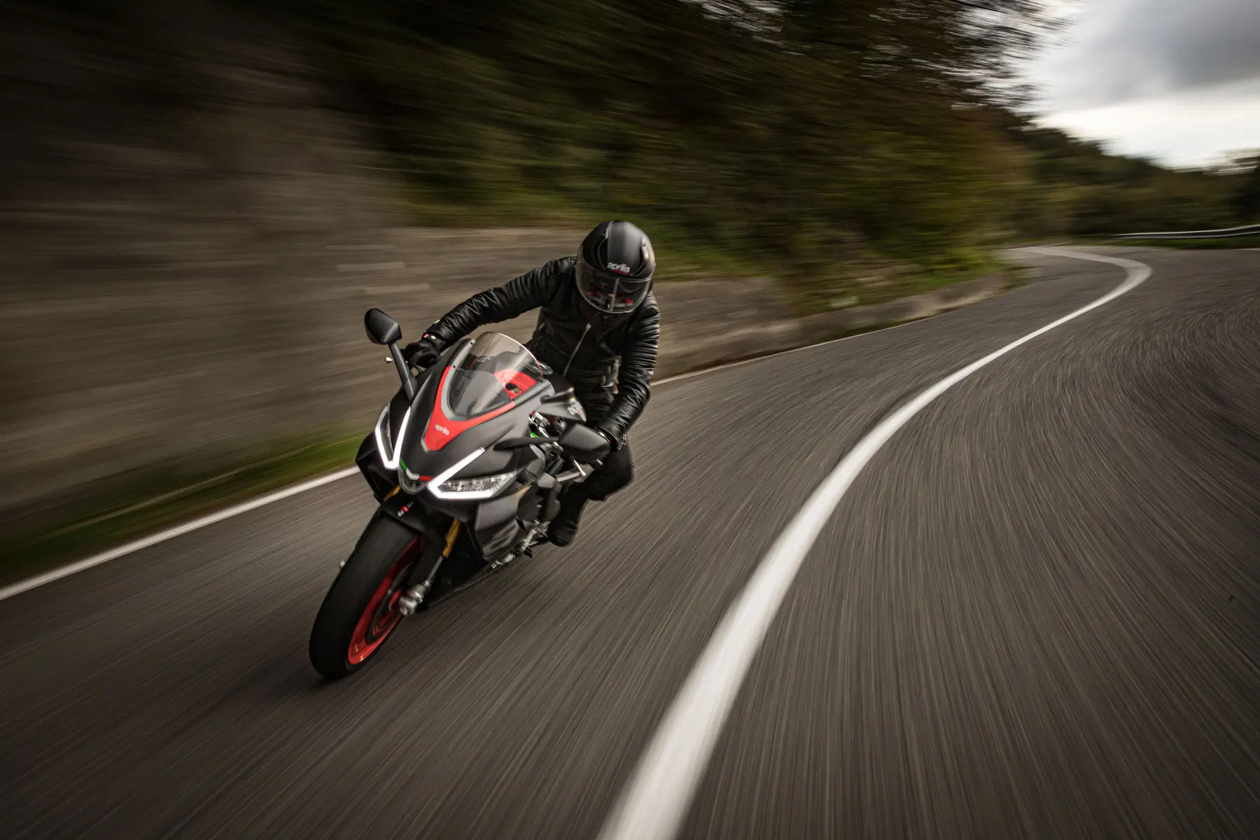 Aprilia RS 660 en pista